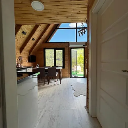 Θέρετρο Hidden Garden Τραμπζόν